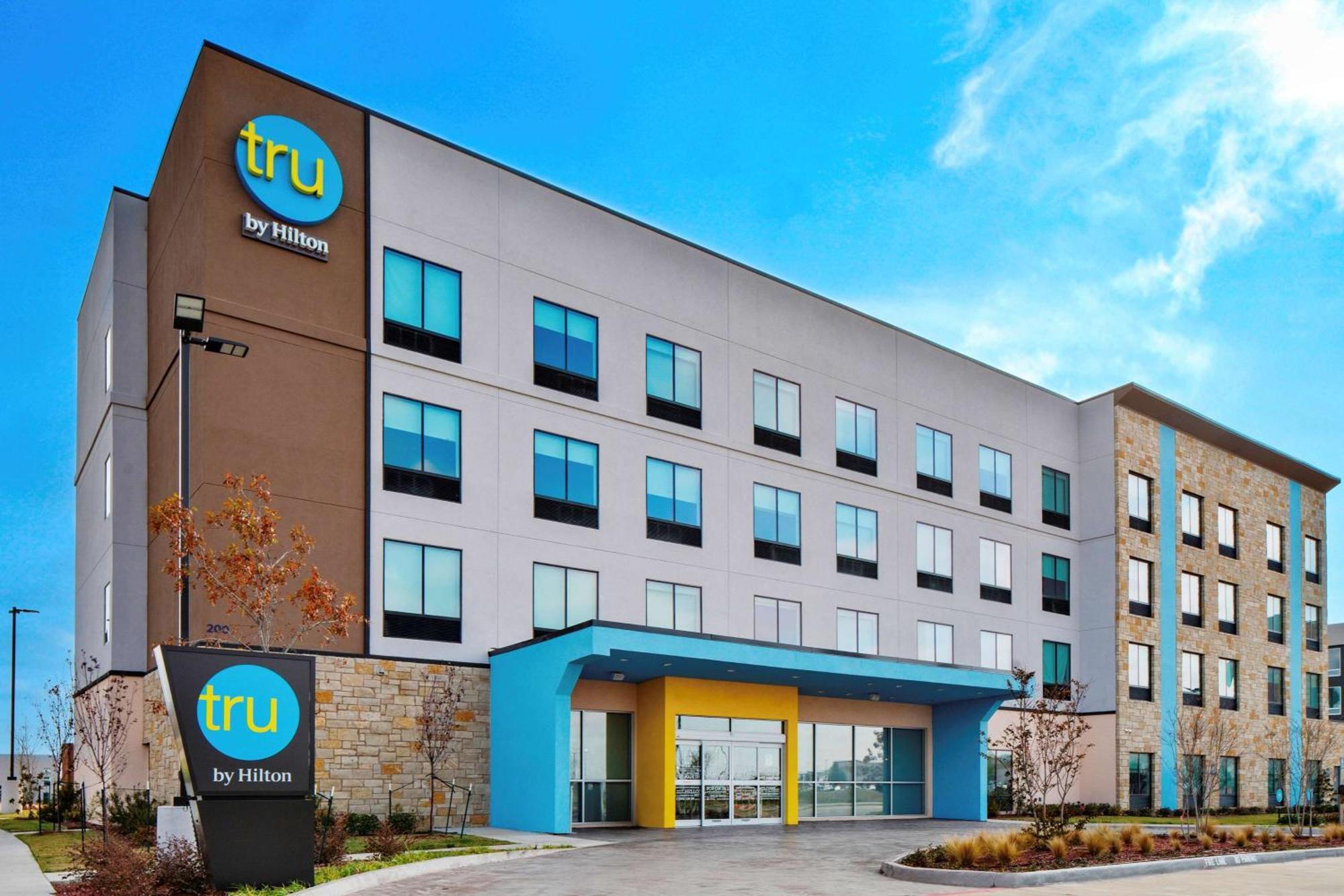 Tru By Hilton Terrell Hotel Exterior photo